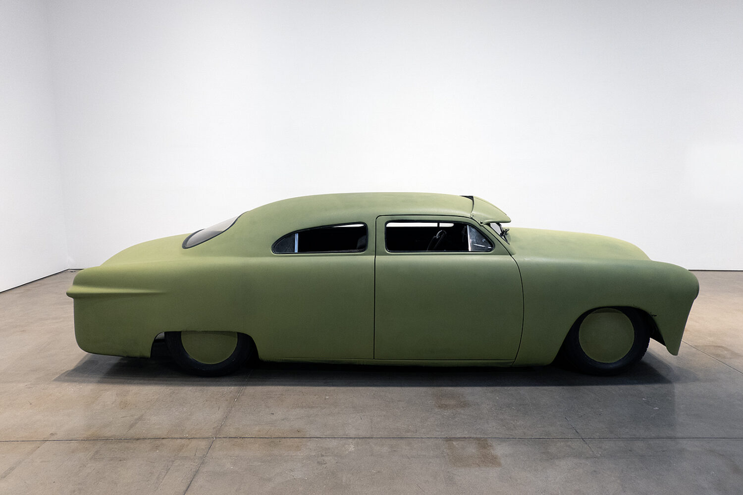 Low Rider Car in Chelsea gallery